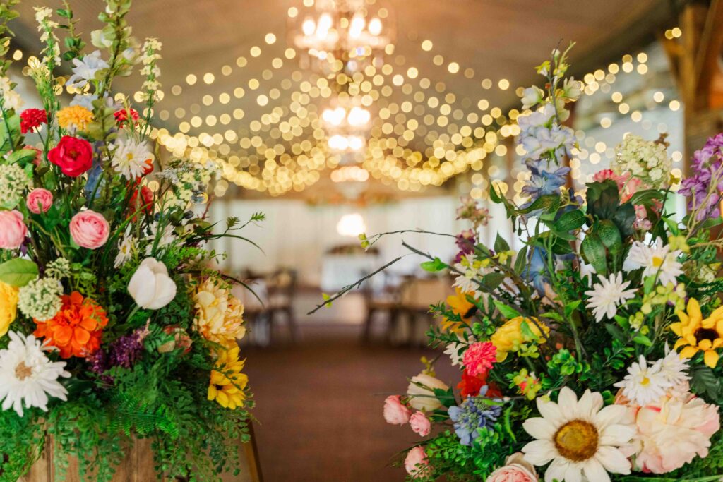 wedding flowers with beautiful sparkling lights 